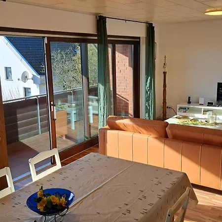 Appartement In Hanglage Mit Garten Und Balkon