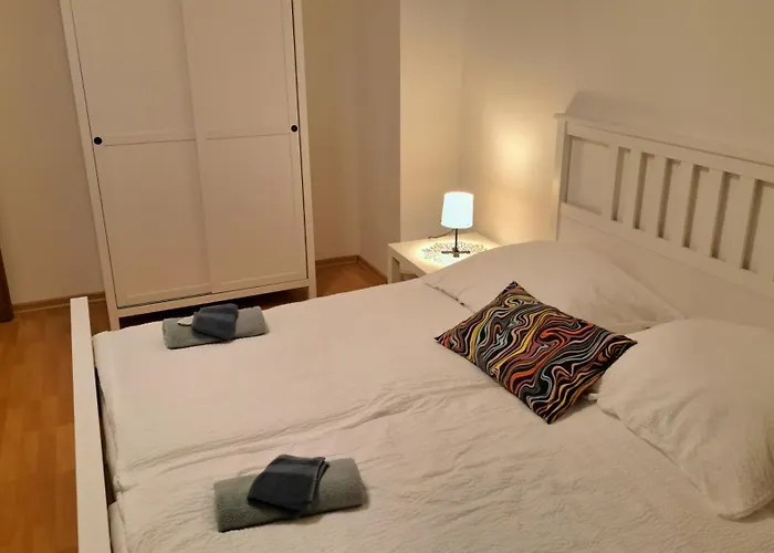 In Hanglage Mit Garten Und Balkon Appartement